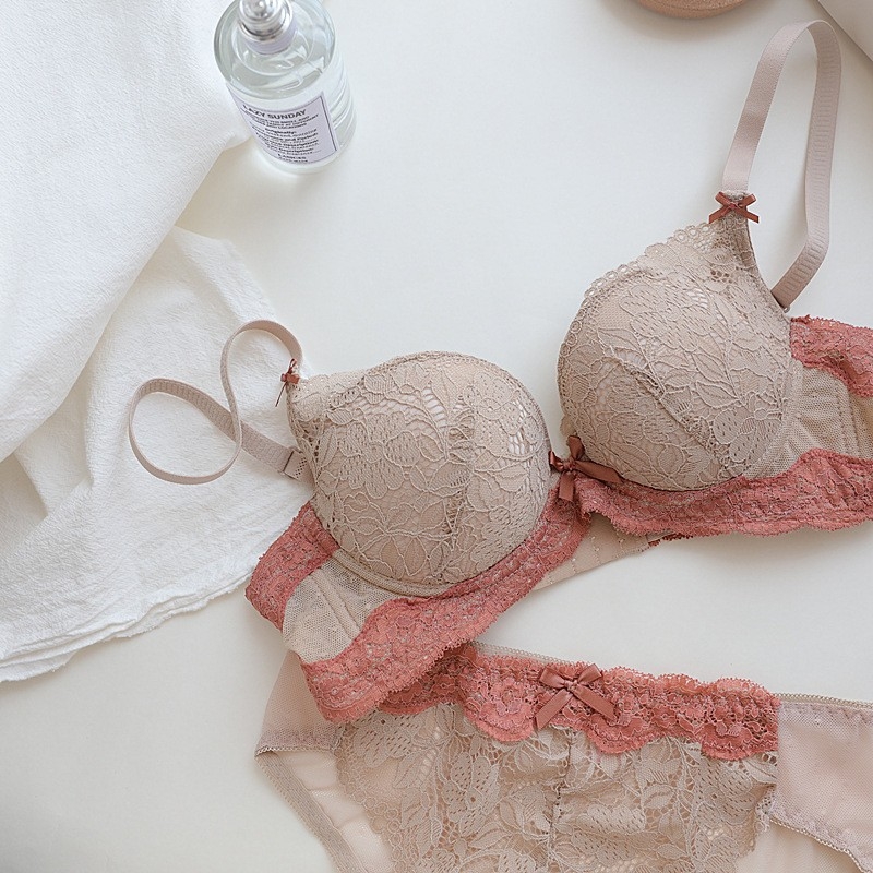 Set grudnjaka bez žice s čipkom, košarica 3/4, najlonska tkanina, podstava Nylon/Nylon, stražnje zatvaranje s tri reda kukica, fiksni dvostruki naramenice, funkcija skupljanja
