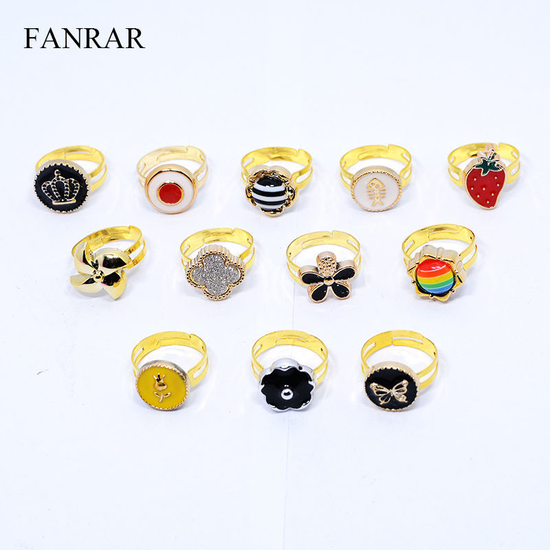 Bērnu rokassprādze ar dzīvnieku formu, mīļš karikatūru stils, pavasara 2025 izlaidums