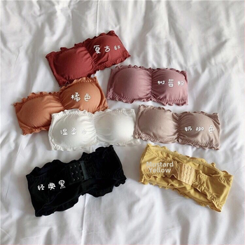 Kokvilnas tver top ar volāniem malām; pilns krūšu kauss; plānas formējošas krūzes; elpojošs; vestes stils (Pavasaris 2024)