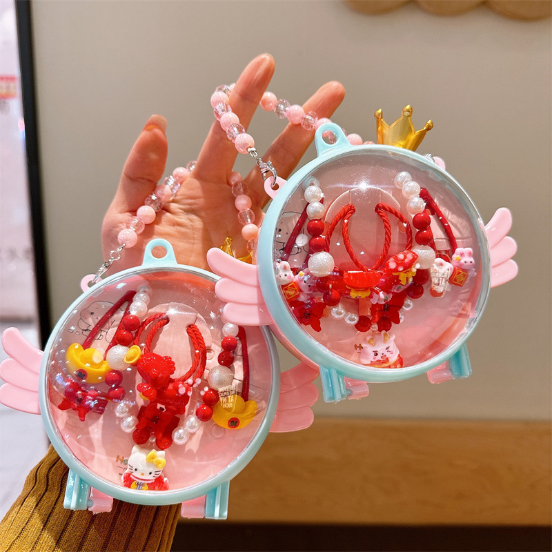 Rokām darināts bērnu kaklarotas komplekts ķīniešu stilā ar krellīšu ķēdi un resīna krones kulonu, daudzslāņu juvelierizstrādājums