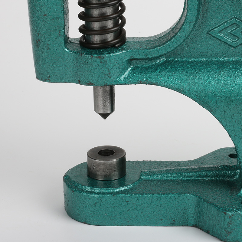 Χειροκίνητο εργαλείο διάτρησης με μήτρα για οπές και αγκράβες 4-σε-1 – DIY διάτρηση. Υλικό: 45# χάλυνας; Κατασκευαστής: Hechang Hardware