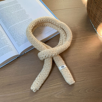 Unisex χειμερινό πλεκτό φουλάρι – Μονοχρωμο, λεπτό σχέδιο, πλάτος 7 εκ, διατηρεί τη ζεστασιά