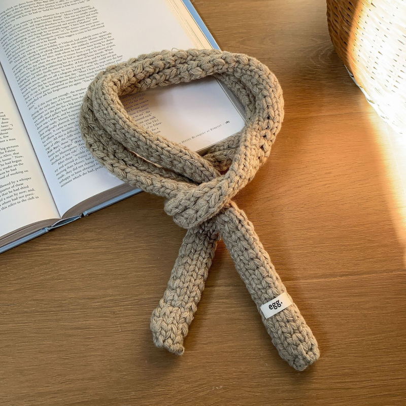 Unisex χειμερινό πλεκτό φουλάρι – Μονοχρωμο, λεπτό σχέδιο, πλάτος 7 εκ, διατηρεί τη ζεστασιά