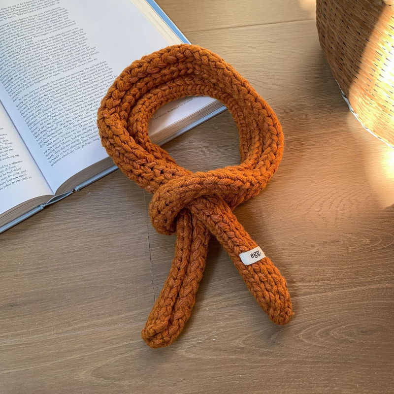 Unisex χειμερινό πλεκτό φουλάρι – Μονοχρωμο, λεπτό σχέδιο, πλάτος 7 εκ, διατηρεί τη ζεστασιά