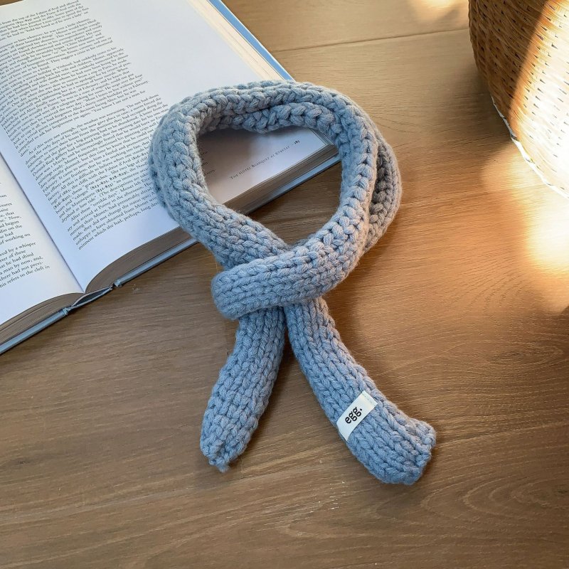 Unisex χειμερινό πλεκτό φουλάρι – Μονοχρωμο, λεπτό σχέδιο, πλάτος 7 εκ, διατηρεί τη ζεστασιά