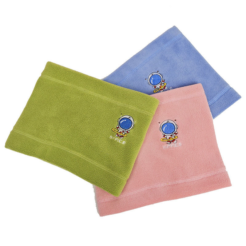 Unisex κασκόλ Ollie βελούδο με warp ύφανση, κεντημένο φινίρισμα, στυλ καρτούν, διατηρεί τη ζέστη