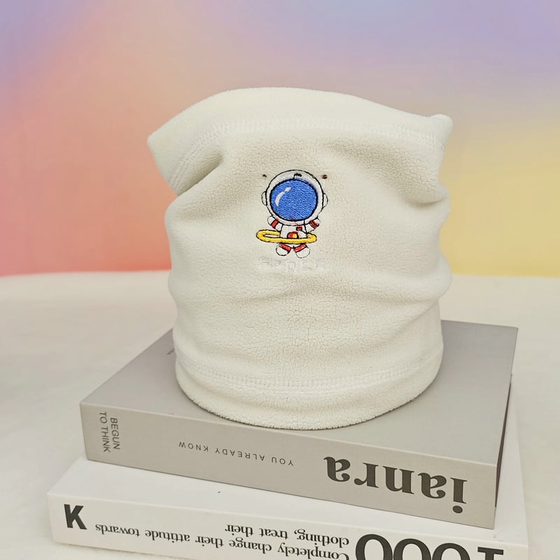 Unisex κασκόλ Ollie βελούδο με warp ύφανση, κεντημένο φινίρισμα, στυλ καρτούν, διατηρεί τη ζέστη