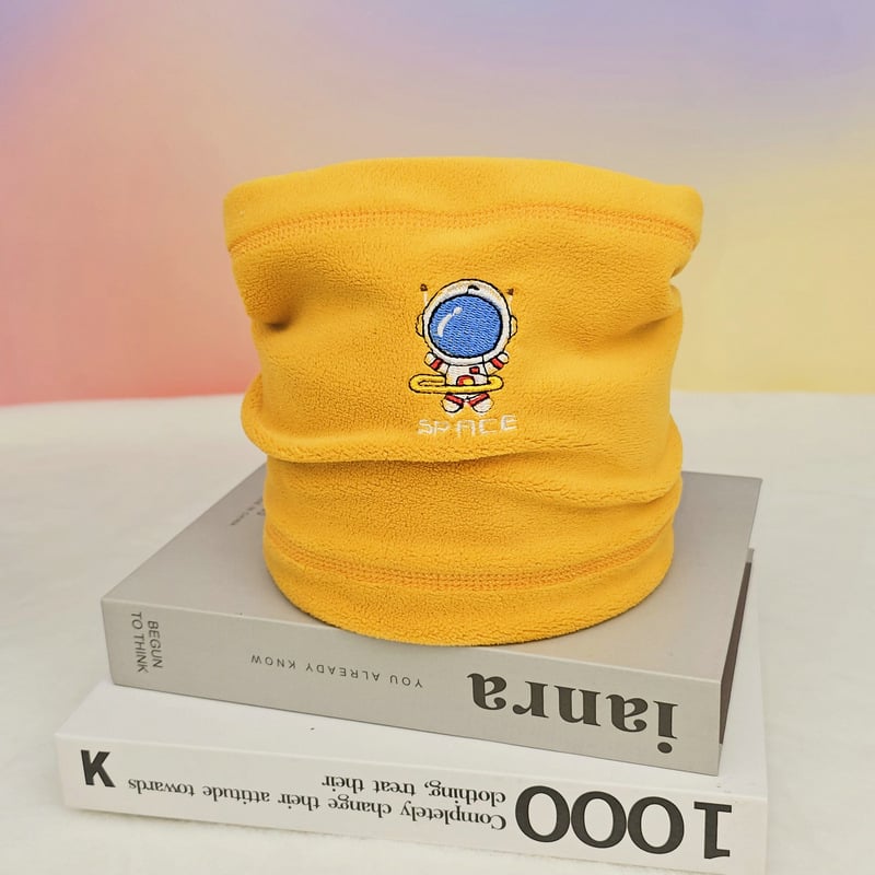 Unisex κασκόλ Ollie βελούδο με warp ύφανση, κεντημένο φινίρισμα, στυλ καρτούν, διατηρεί τη ζέστη