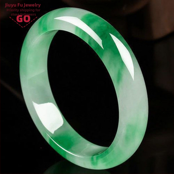 Nefrīta rokassprādze ar ziedu motīvu — materiāls: bišu vasks; zīmols: Other homes; izlaišana: rudens 2022; stils: temperament