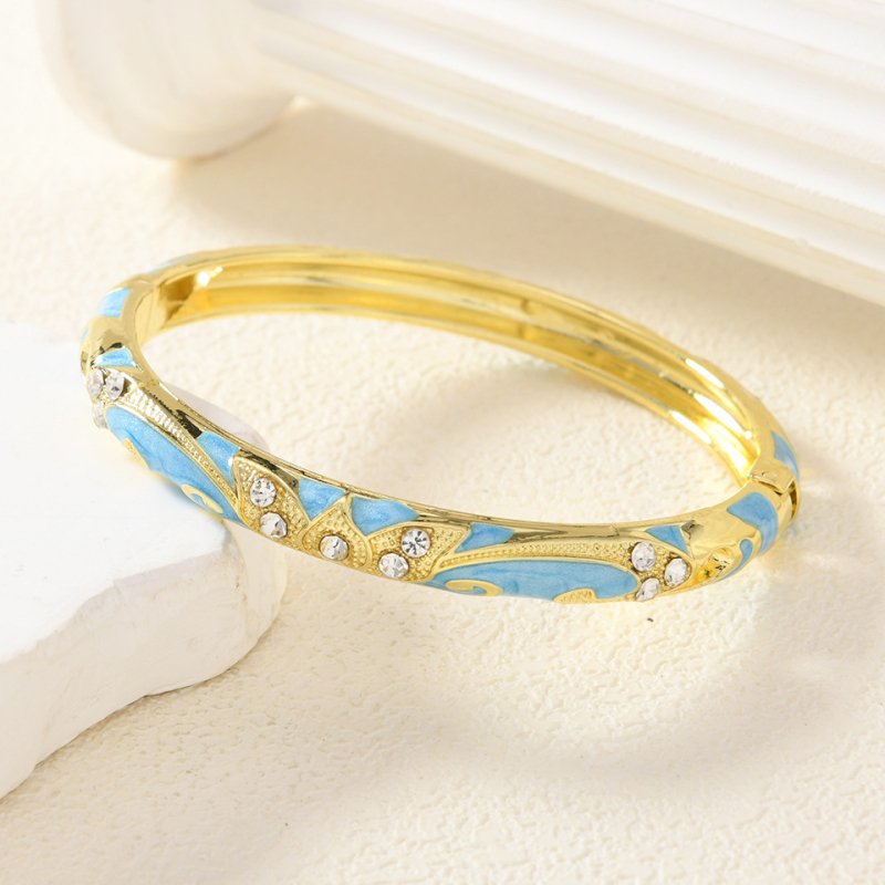 rokassprādze • cinka sakausējums • elektroplēšana • oriģinālais dizains • 30 g