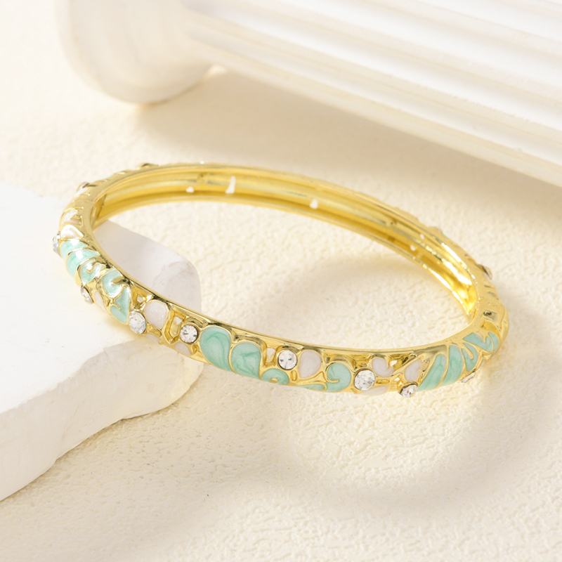 rokassprādze • cinka sakausējums • elektroplēšana • oriģinālais dizains • 30 g