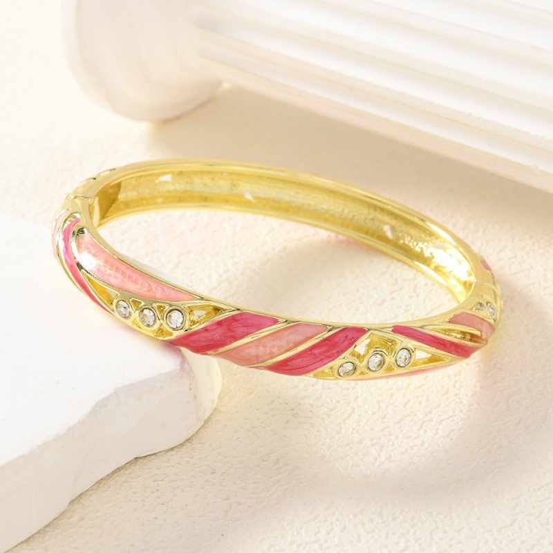 rokassprādze • cinka sakausējums • elektroplēšana • oriģinālais dizains • 30 g