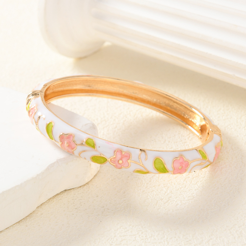 rokassprādze • cinka sakausējums • elektroplēšana • oriģinālais dizains • 30 g