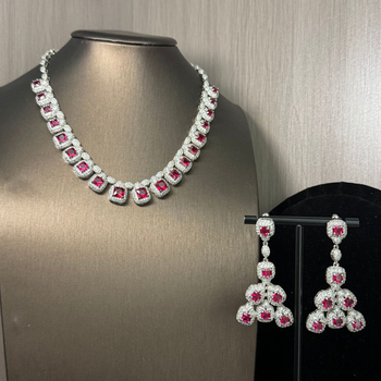 Női rézből készült fülbevaló és nyaklánc készlet, cirkónia medálokkal, elektroplakolt bevonat, szabályos lánccal