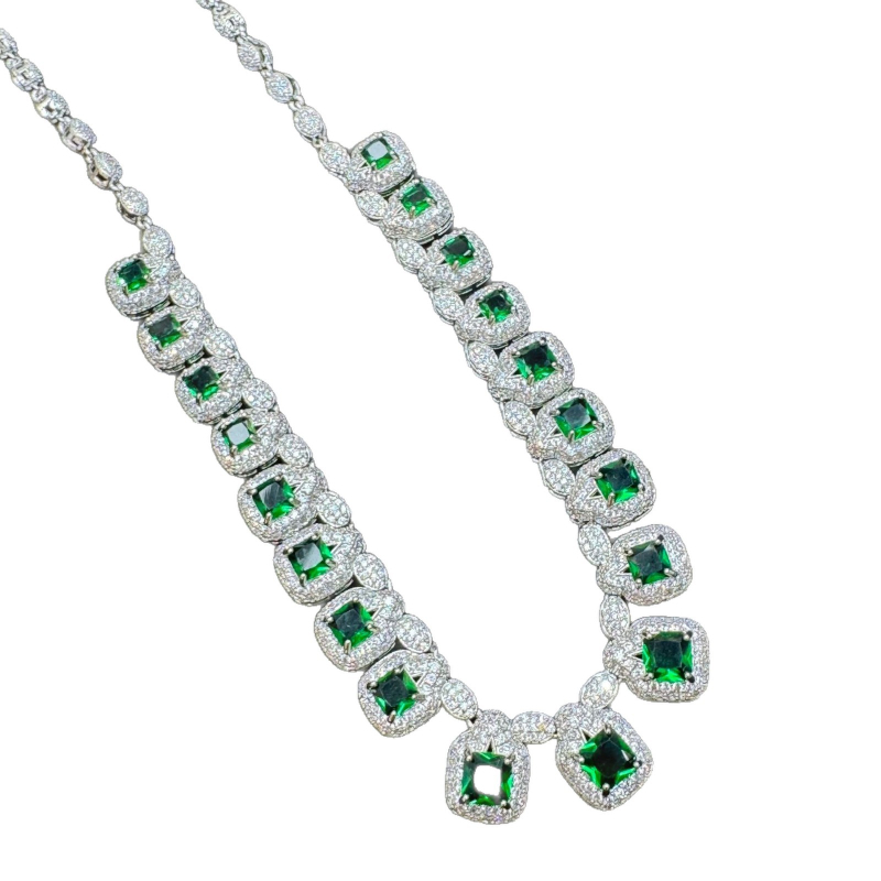 Női rézből készült fülbevaló és nyaklánc készlet, cirkónia medálokkal, elektroplakolt bevonat, szabályos lánccal