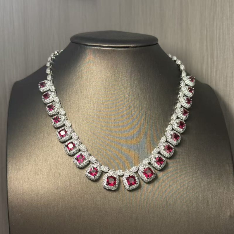 Női rézből készült fülbevaló és nyaklánc készlet, cirkónia medálokkal, elektroplakolt bevonat, szabályos lánccal