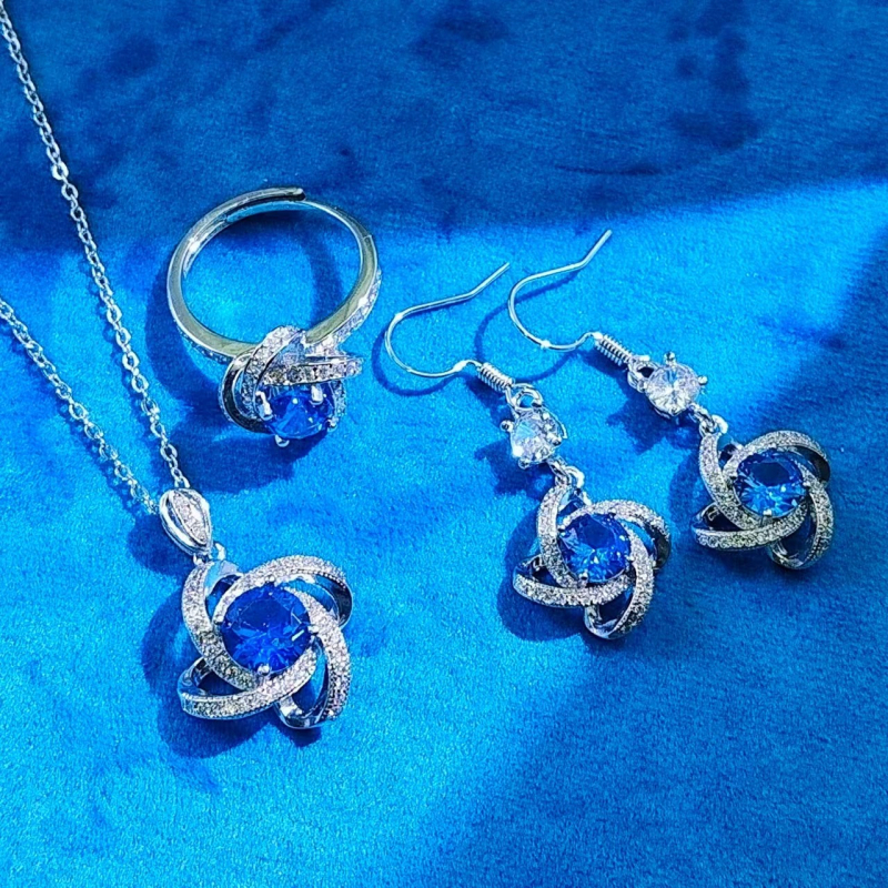 Srebrno pokriveni modni set nakita s motivom četiri lista, otvoreni prsten, naušnice i ogrlica, sintetički kamen.
