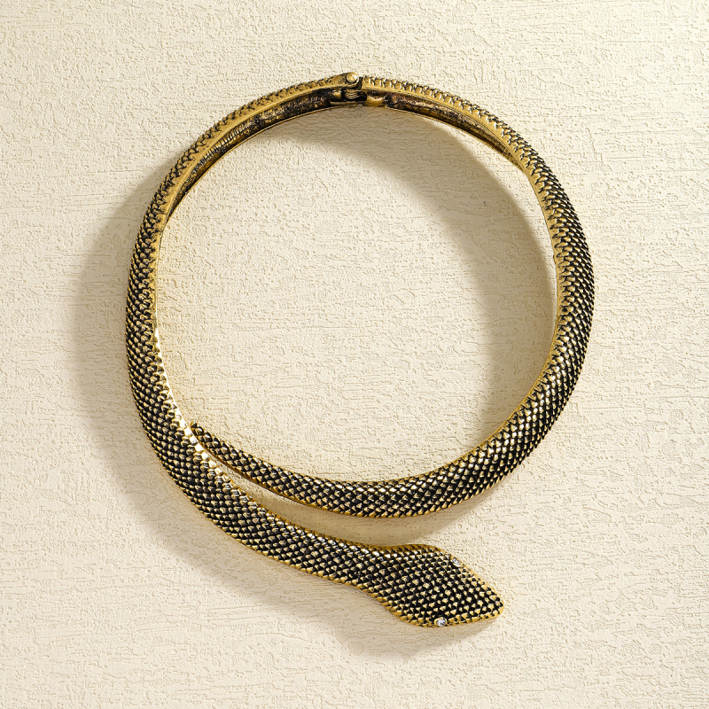Ogrlica od legure s elektroplatiranjem, privjesak u obliku srca, geometrijski i životinjski/zodijak oblici; klasični lanac; višeslojni dizajn; za žene