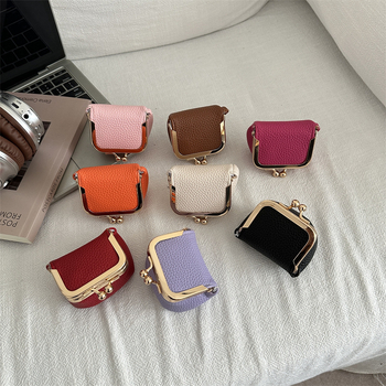 PU ādas kompakta juvelierizstrādājumu soma — svaigs un salds stils, horizontāla kvadrāta forma, sprādzes aizdare, poliestera oderde