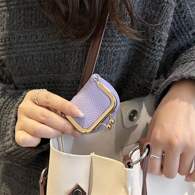 PU ādas kompakta juvelierizstrādājumu soma — svaigs un salds stils, horizontāla kvadrāta forma, sprādzes aizdare, poliestera oderde