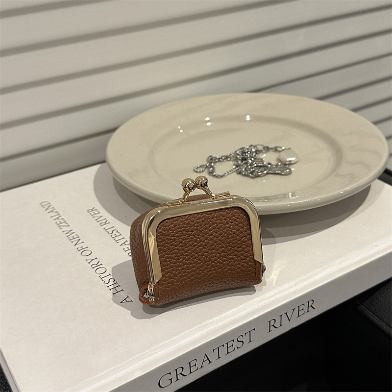 PU ādas kompakta juvelierizstrādājumu soma — svaigs un salds stils, horizontāla kvadrāta forma, sprādzes aizdare, poliestera oderde