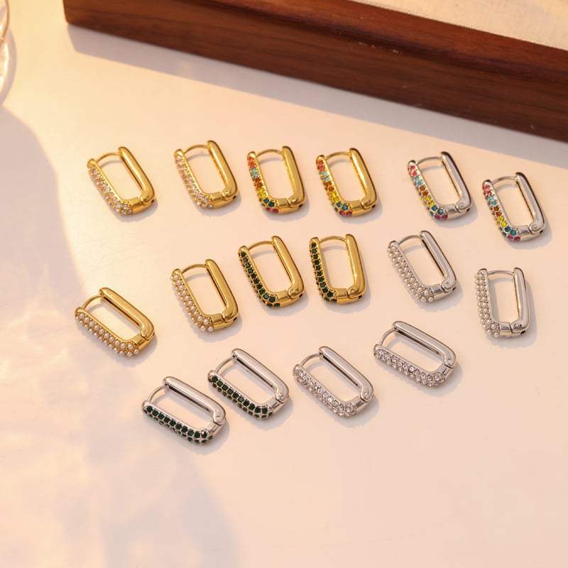 Kõrvarõngad — U-kujuline disain; titánterasest; elektroplaadimine; lihtne stiil