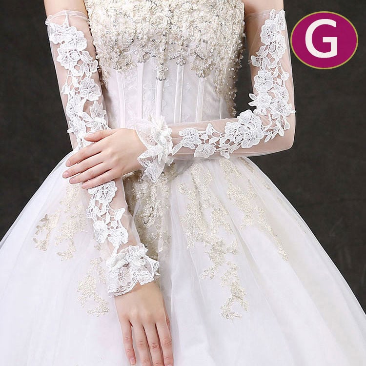 Kāzu cimdi no mežģīnēm, garie un plānie, mežģīņu materiāls (Zīmols: Unique; Noliktavā; Vasaras 2021)