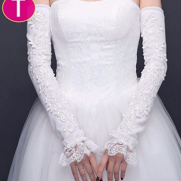 Kāzu cimdi no mežģīnēm, garie un plānie, mežģīņu materiāls (Zīmols: Unique; Noliktavā; Vasaras 2021)