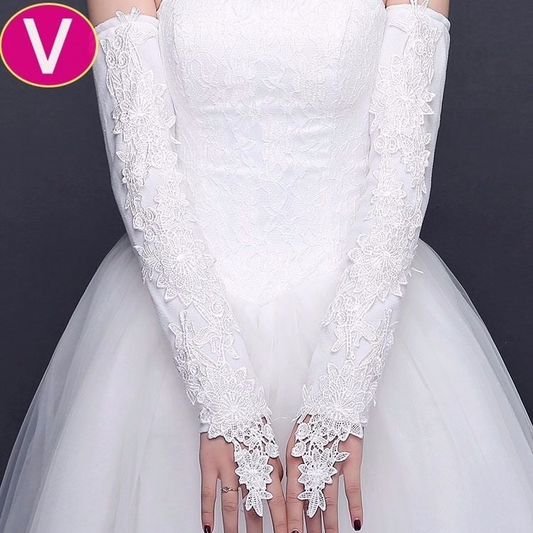 Kāzu cimdi no mežģīnēm, garie un plānie, mežģīņu materiāls (Zīmols: Unique; Noliktavā; Vasaras 2021)