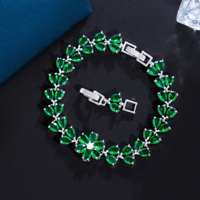 Гривна, месинг, електропокритие, геометричен дизайн, свеж и сладък стил, подарък за годишнина