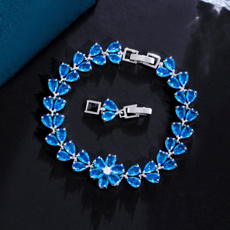 Гривна, месинг, електропокритие, геометричен дизайн, свеж и сладък стил, подарък за годишнина