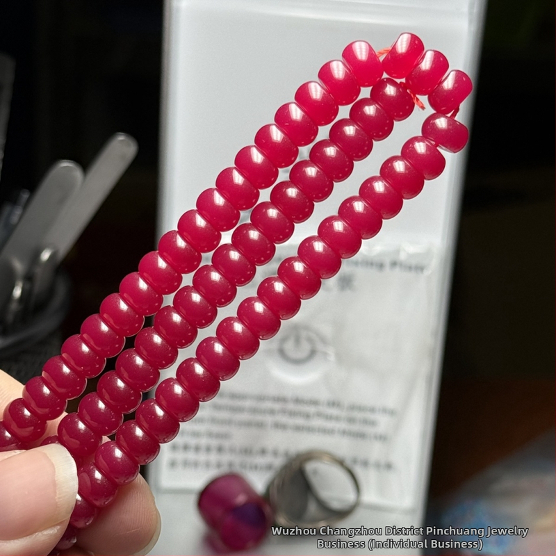 Рубинови корундови мъниста – различни форми, рязани и полирани, свободни скъпоценни камъни