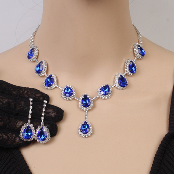 Set naušnica i ogrlica od rhinestones – bakrena kandžasta lančana poveznica, srebrno premaz, dizajn kapljice vode, prilagodljiva duljina ogrlice 50 cm, duljina naušnica 4,3 cm, elegantan vjenčani nakit