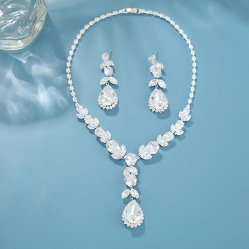 Set ogrlice i naušnica s cvjetnim dragim kamenjem, cirkon ugradnja, bakreni nakit, običan lančić, svjež i sladak stil, proljeće 2025