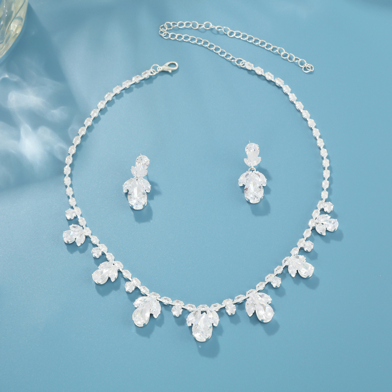 Set ogrlice i naušnica s cvjetnim dragim kamenjem, cirkon ugradnja, bakreni nakit, običan lančić, svjež i sladak stil, proljeće 2025
