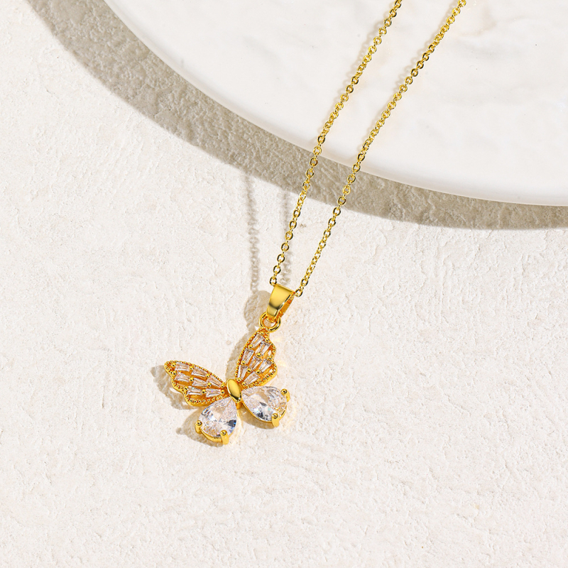 Réz fülbevaló és nyaklánc készlet O-gyűrű lánccal, medál vegyes kövekkel, motívum pillangó/insekt