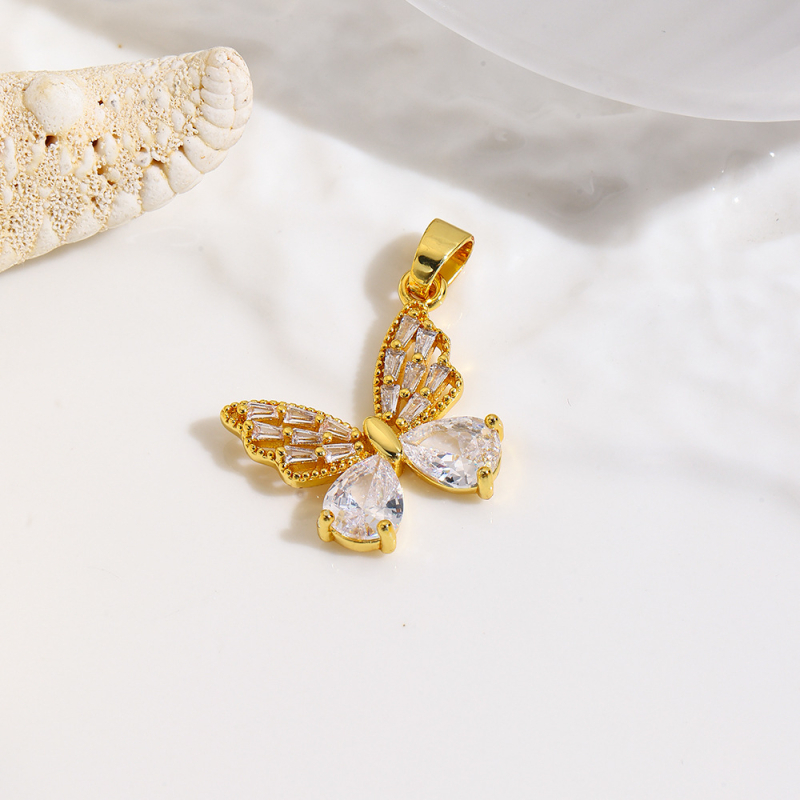 Réz fülbevaló és nyaklánc készlet O-gyűrű lánccal, medál vegyes kövekkel, motívum pillangó/insekt