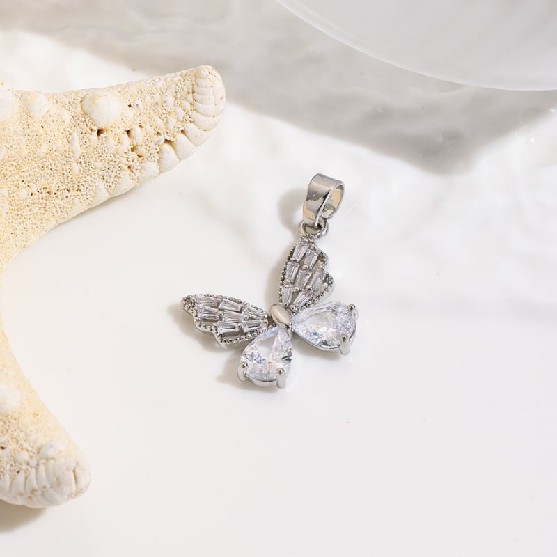 Réz fülbevaló és nyaklánc készlet O-gyűrű lánccal, medál vegyes kövekkel, motívum pillangó/insekt