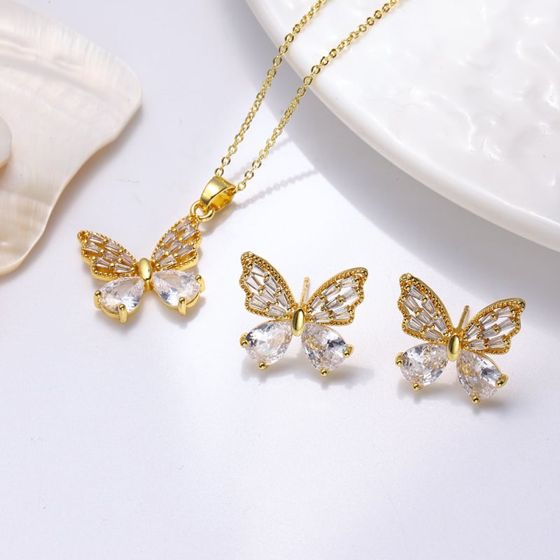 Réz fülbevaló és nyaklánc készlet O-gyűrű lánccal, medál vegyes kövekkel, motívum pillangó/insekt