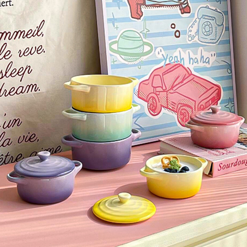 Keraminė dubenėlė su dangteliu ir dviem rankenėlėmis, tinkama mikrobangoms, apvalios formos, skirta kiaušinių garinimui ir vandens vonelėje troškinimui