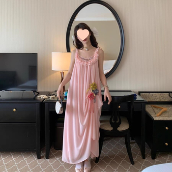 Broš s cvijetom, mješavina materijala, ljepilo, dekorativna i dvostruka upotreba, jednostavan stil