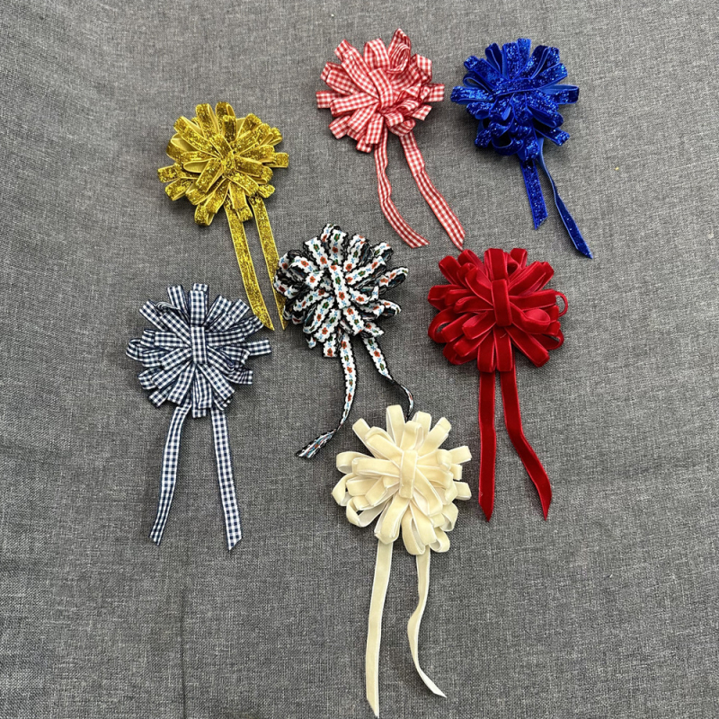 Broš s cvijetom, mješavina materijala, ljepilo, dekorativna i dvostruka upotreba, jednostavan stil