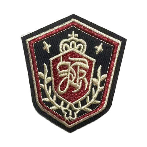 Uniformas piestiprinājums – universāls stils, Princess sērija, materiāls plastmasa/rezīns, ieklātais ornaments, roku darbs, personalizācija pieejama