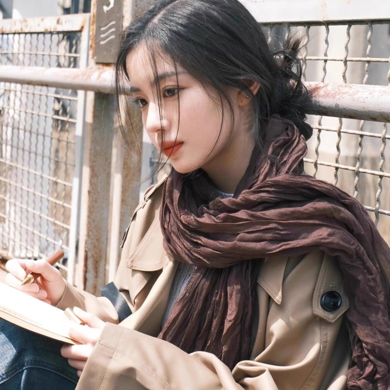 Kokvilnas un lina šalle ar plisētā dizaina, piemērota pavasarim, 2021. gada vasaras izlaidums, noliktavā