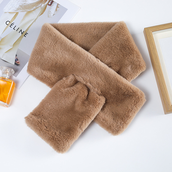 Šalle ar krustveida dizainu un kažokādas apkakli no mākslīgās Rex lapsas kažokādas (akrila materiāls; Rex lapsas imitācija; piemērots rudenim un ziemai)