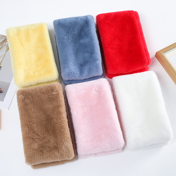 Šalle ar krustveida dizainu un kažokādas apkakli no mākslīgās Rex lapsas kažokādas (akrila materiāls; Rex lapsas imitācija; piemērots rudenim un ziemai)