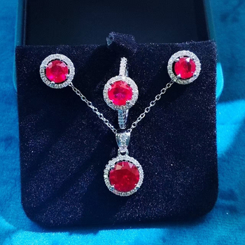 Ezüstözött ékszerkészlet mikropavé szintetikus kövekkel, hercegnői kör forma; tartalmaz fülbevalókat, nyakláncot és kézre kiegészítőket