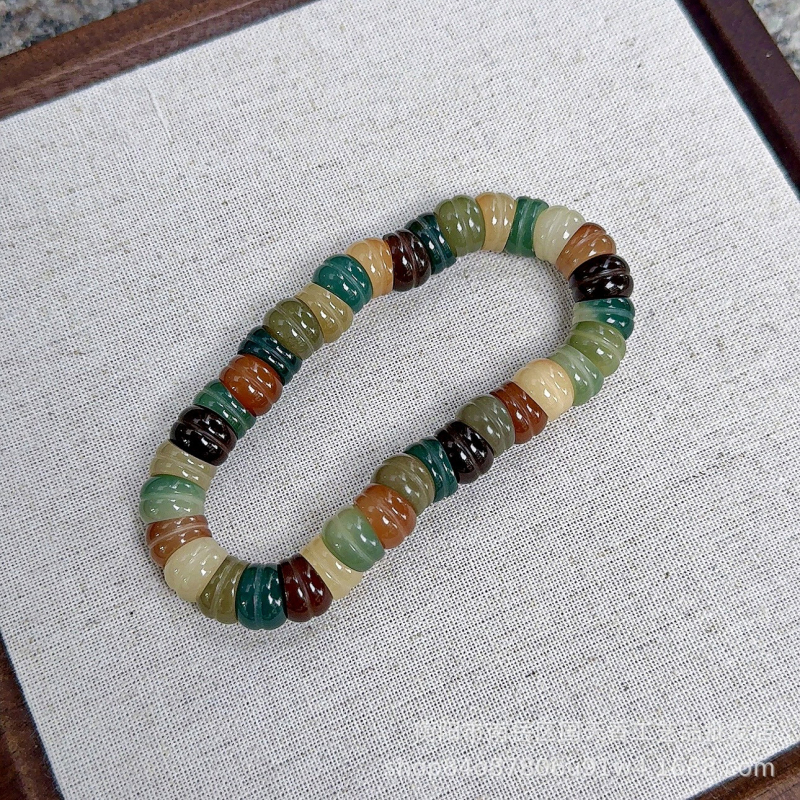 Bodhi seemne käevõru – käsitöö, ebatraditsiooniline stiil, kevad 2024