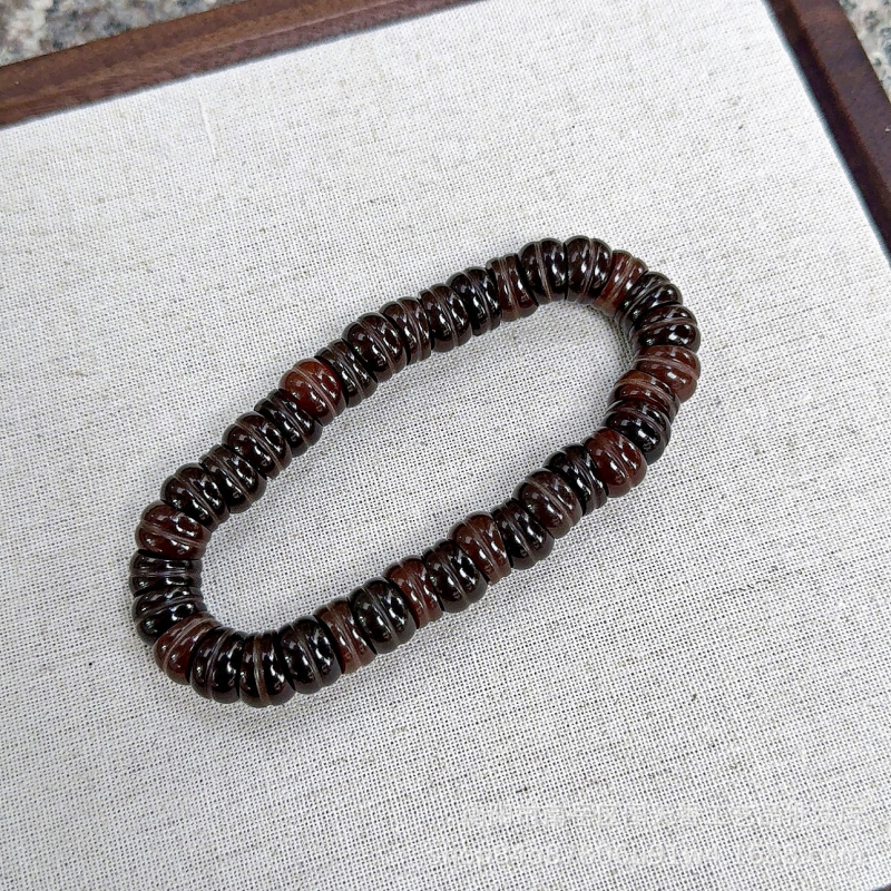 Bodhi seemne käevõru – käsitöö, ebatraditsiooniline stiil, kevad 2024