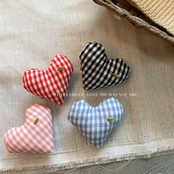 Srca oblika broš s elektroplatiranim premazom, mješani materijali, korejski stil, dvostruka upotreba, zima 2024